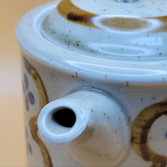 Vintage Japanese Tea Pot - Picture 3 of 6